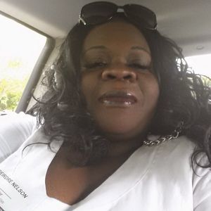 Meet your Posher, Deedee